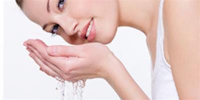 關於潔面的護膚誤區 潔面乳和洗面乳的區別