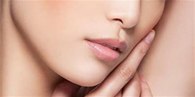 閉合性粉刺怎麼治療 護膚戰防守反擊