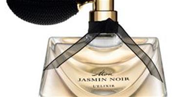 寶格麗 (Bulgari) 呈現全新Mon Jasmin Noir L’Elixir精華我的夜茉莉香水，復古噴頭，花中“鑽石”！