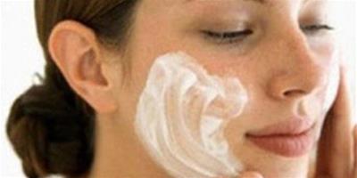 卸妝油可以用手卸妝嗎？ 一分鐘讓你掌握正確的卸妝方法！
