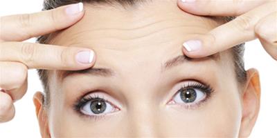 怎樣去除眼袋和黑眼圈 4中方法教你怎樣預防黑眼圈