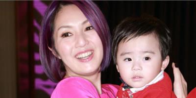 楊千嬅最新髮型 潮流元素紫色系直短髮