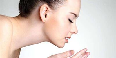 面部磨砂膏怎麼用最好呢 3個方法正確去角質不傷膚