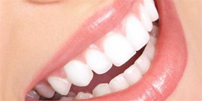 牙齒裡面發黃變黑是什麼原因 5種方法讓你擁有潔白的牙齒
