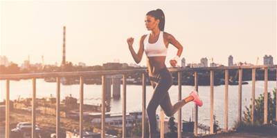 還在糾結跑步能減肚子嗎 一招教你練出完美腹肌