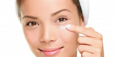 眼霜在護膚的第幾步用 眼霜的正確涂抹方法