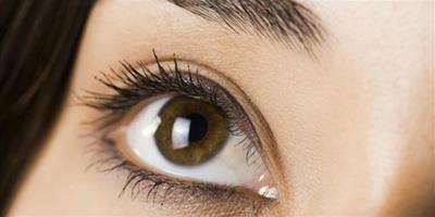 眼袋浮腫是什麼原因 這幾招讓你告別煩惱
