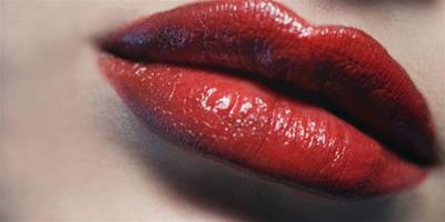 口紅能用洗面乳洗掉嗎 如何防止唇部紋路產生