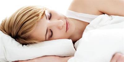 睡覺減肥法效果好嗎 睡覺的3個好處讓你驚訝到尖叫