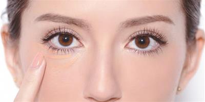 長期熬夜怎樣護理眼部 保養眼周肌膚該怎么做