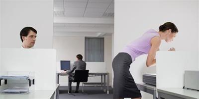 辦公室如何坐著減肥瘦身 三大妙招輕鬆搞定