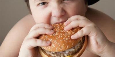 兒童太胖了危害很大 家長要監督孩子減肥