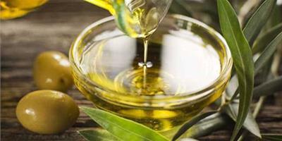 為什么橄欖油晚上用比較好 橄欖油可以直接涂在臉上嗎