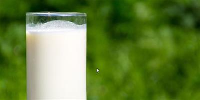 晚上喝一瓶牛奶會胖嗎 睡前喝牛奶好嗎