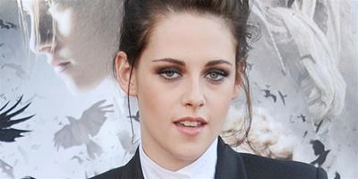 克裡斯汀·斯圖爾特 (Kristen Stewart) 梳蓬巴杜髮型亮相！