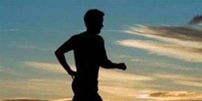 如何跑步瘦小腿才有效 正確的姿勢能快速讓腿瘦下來