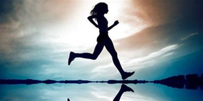 跑步減肥正確的落腳方式 妙招教你瘦成一道風景線