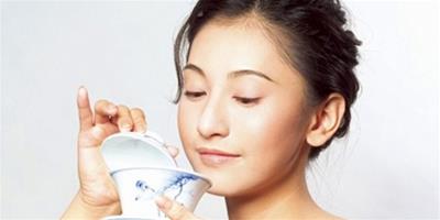 女人喝茶的好處 喝什麼茶排毒養顏？