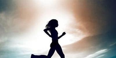 每天慢跑一小時一個月能瘦多少 正確跑步姿勢是關鍵