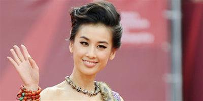 新"白蛇娘子"黃聖依 精緻妝容顯優雅氣質