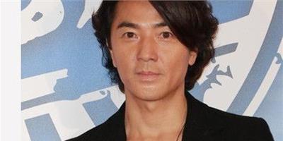 長髮不再是女生的專利 看男星詮釋最帥男生長髮髮型