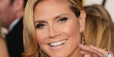 打開海蒂·克拉姆 (Heidi Klum) 的化妝包去一探究竟！超模的極簡主義美容方式是什麼呢？馬上為你揭曉答案！