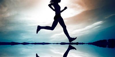 跑完步後拉伸動作不容小覷 跑步後6個動作增強柔韌性