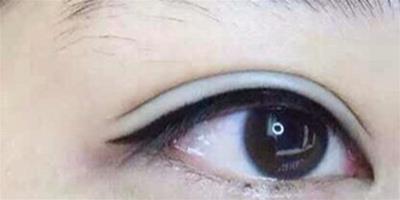 美瞳眼線怎麼紋的 紋美瞳線注意事項須知