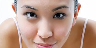正確的洗臉方法和步驟 洗出水嫩清爽肌膚