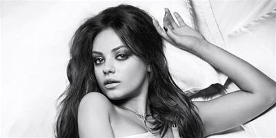 米娜·古妮絲(Mila Kunis)被男性時尚雜誌《Esquire》評為“2012年最性感女明星”，火辣出演大片誘惑萬千！