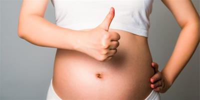 baby挺孕肚工作 孕期食譜不做“大肚婆”