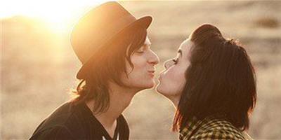 情人節接吻瘦身最有效 讓KISS減肥熱起來