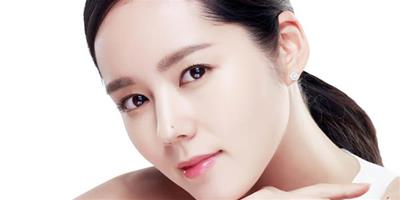 掌握韓國妝容的化妝技巧變身素顏美女