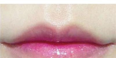 韓式咬唇妝的畫法 3步打造水潤櫻唇