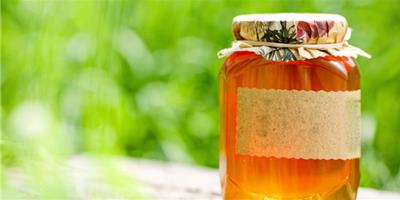 喝蜂蜜水能祛斑嗎 蜂蜜水也要喝對方法才有效